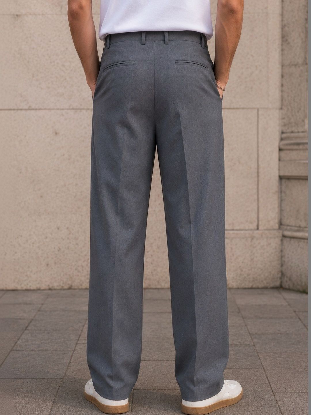 Men Relaxed Pleated Trousers