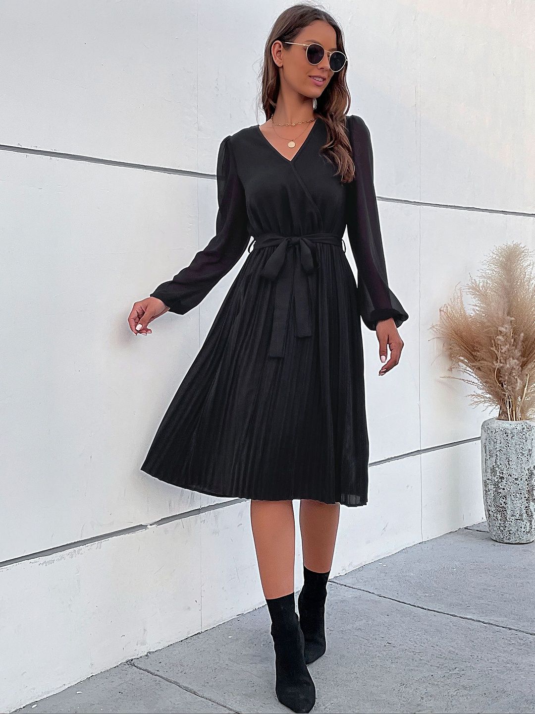 Women's Black Midi Dress Blend