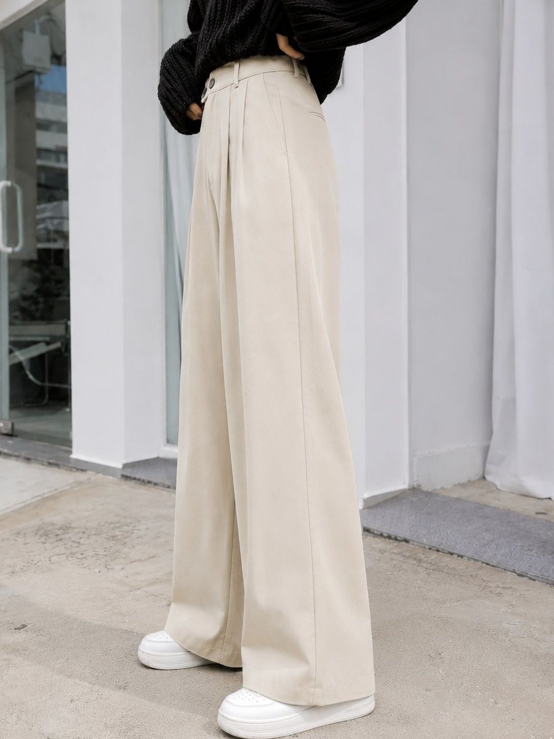 Women Relaxed Straight Fit High-Rise Wrinkle Free Pleated Button Trousers