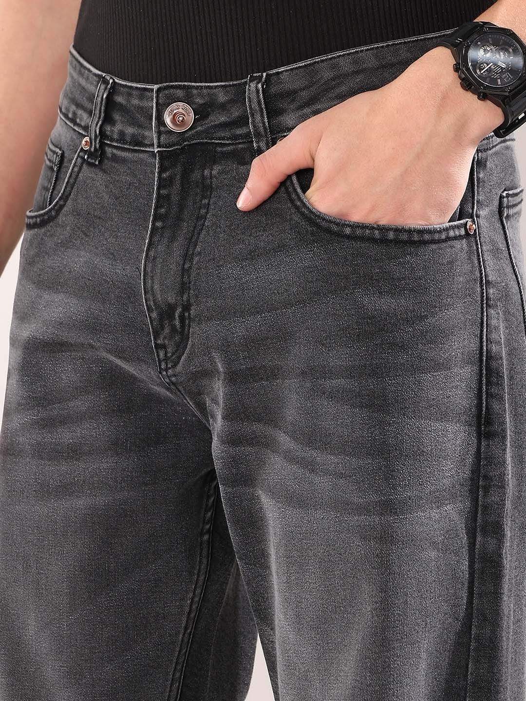Men Straight Fit Mid-Rise Light Fade Jeans