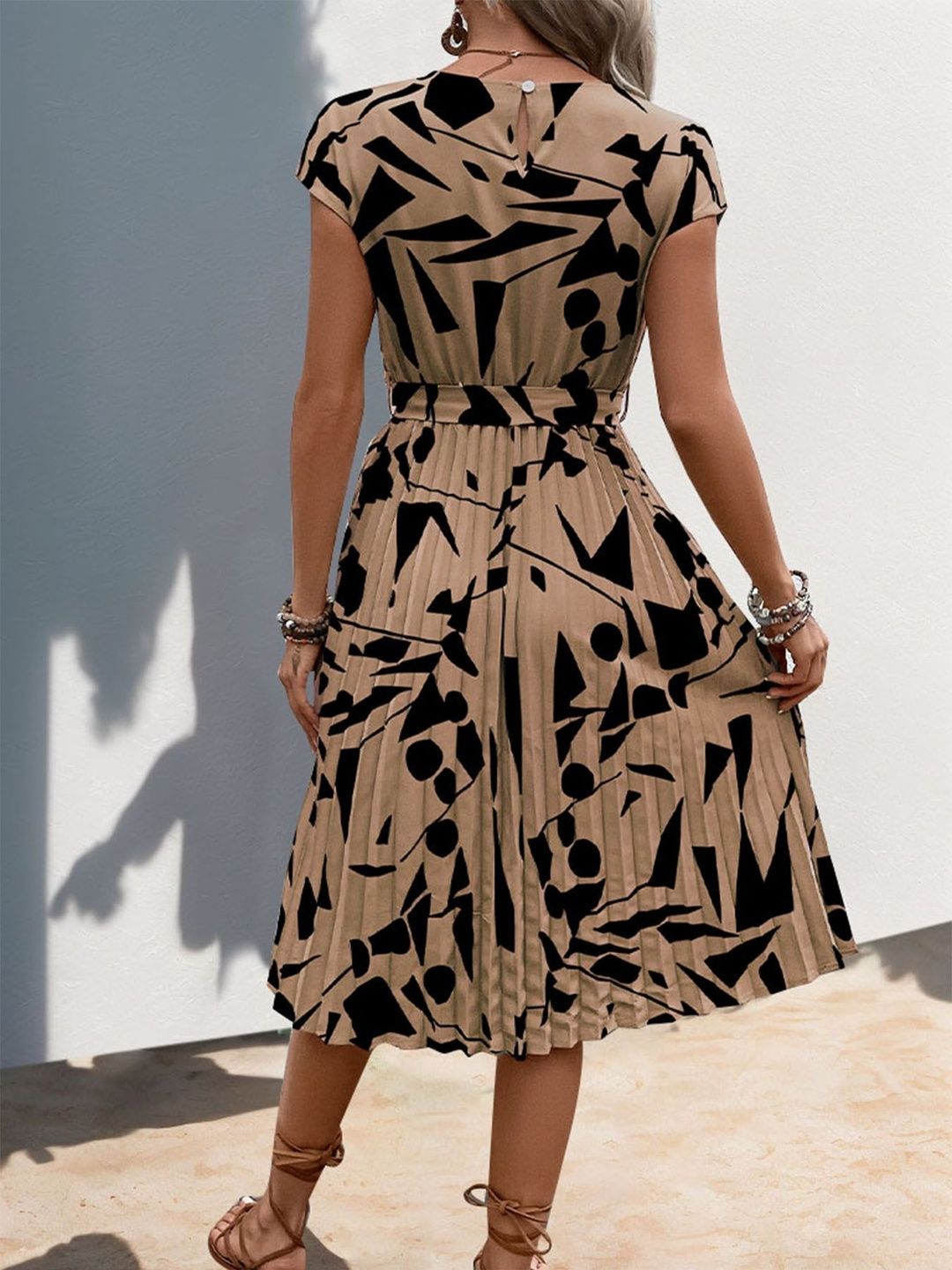NOWI Printed Fit & Flare Midi Dress