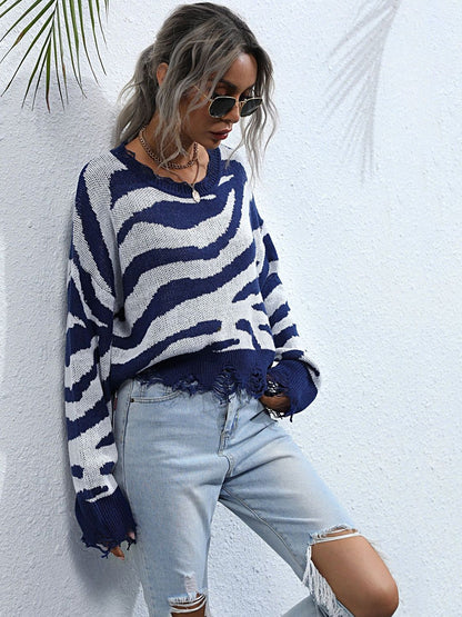 Women's Blue Animal Printed Crop Pullover