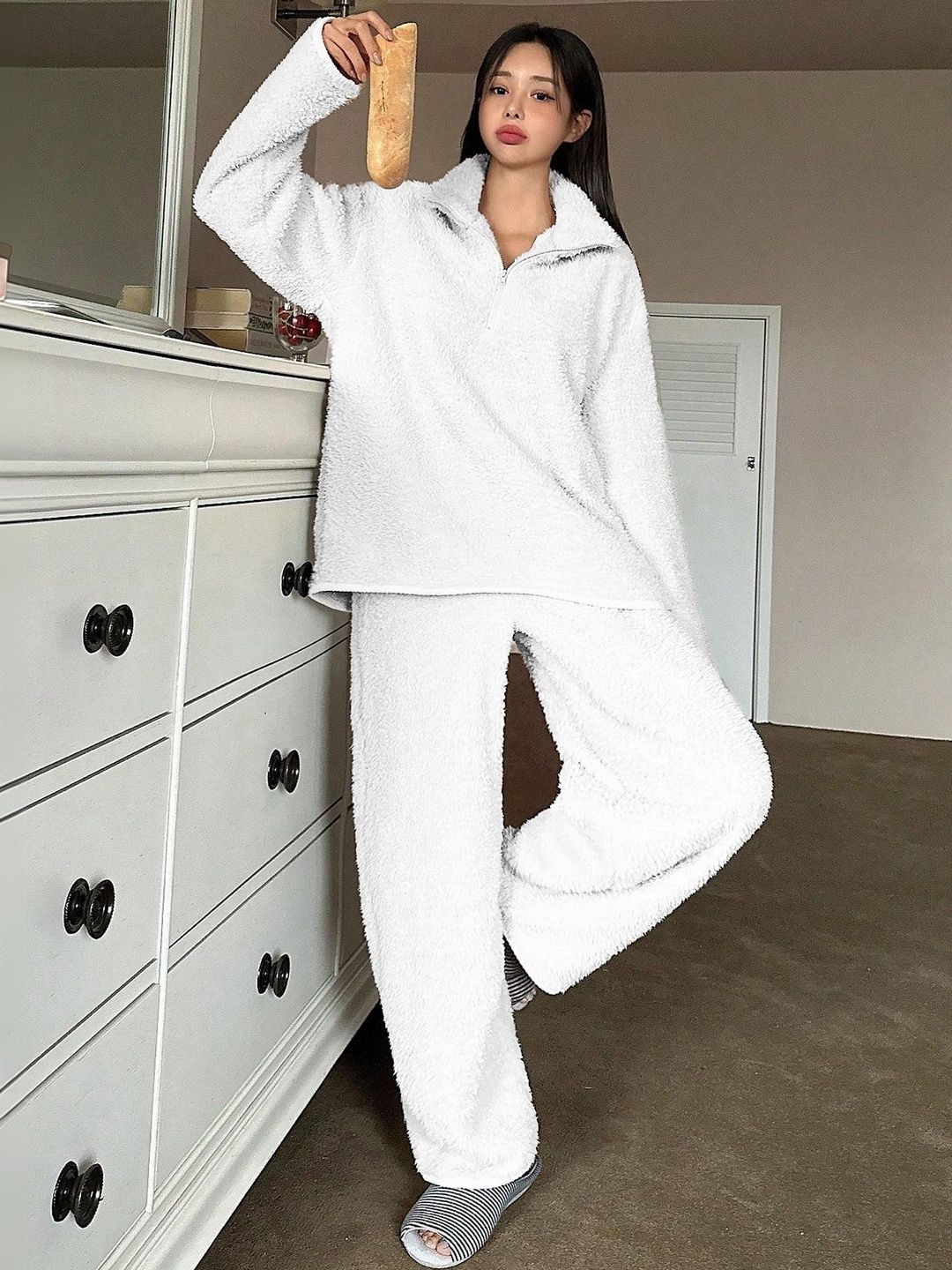 Spread Collar Long Sleeves Night Suit in White Wool - Nowi Korean Fashion