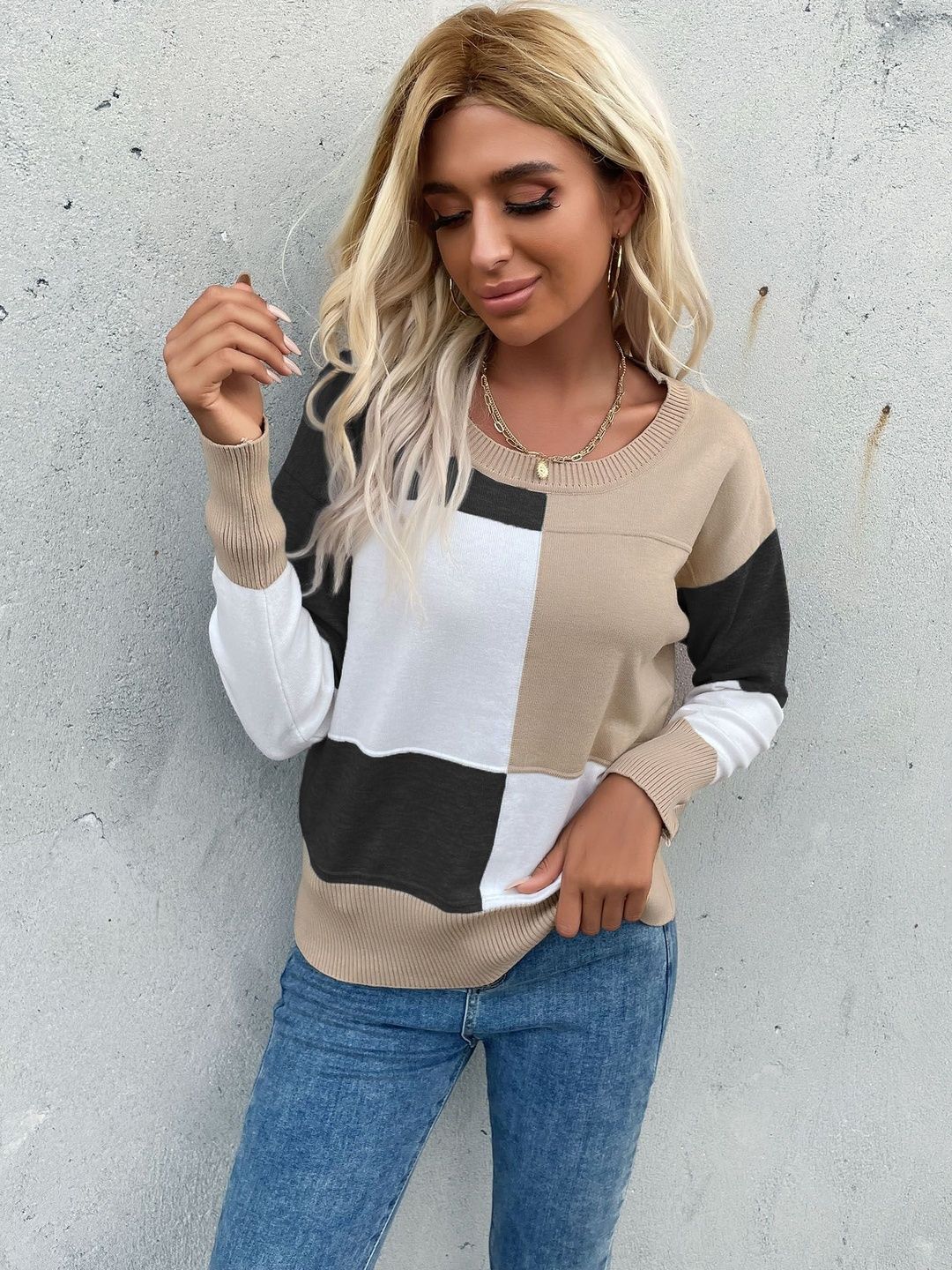 Women's White Colourblocked Pullover Blend Printed