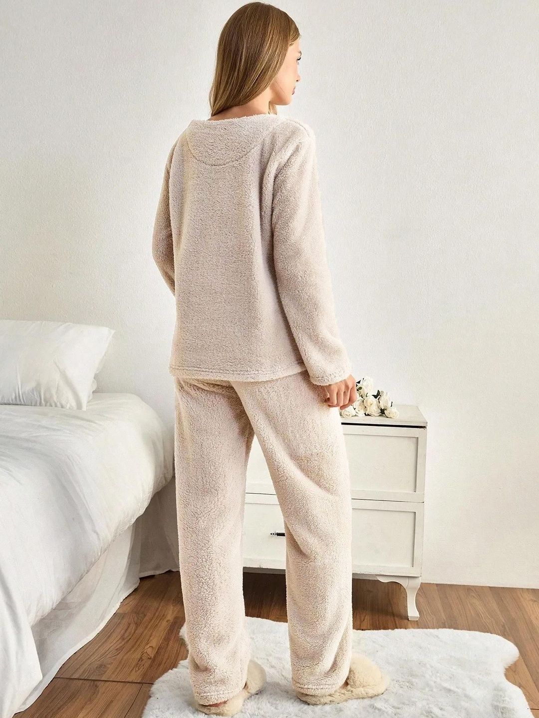 Round Neck Long Sleeves Night Suit