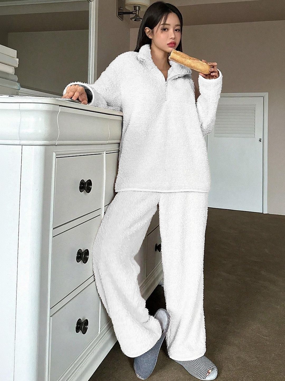 Spread Collar Long Sleeves Night Suit