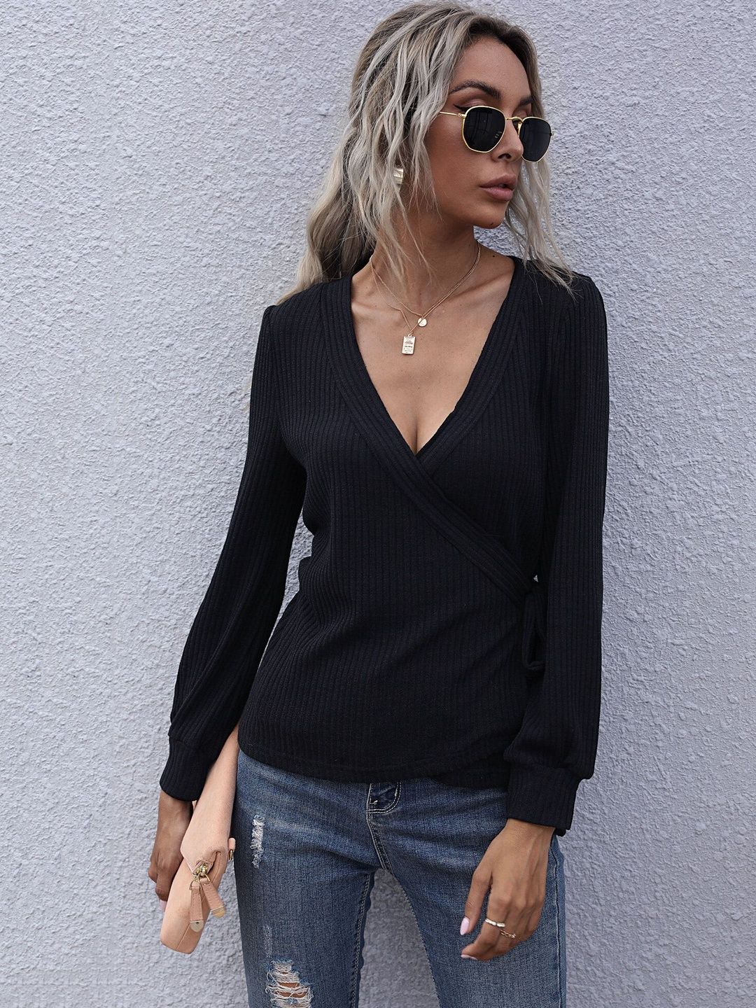 Women's Black Ribbed Pullover Blend Printed Regular Fit