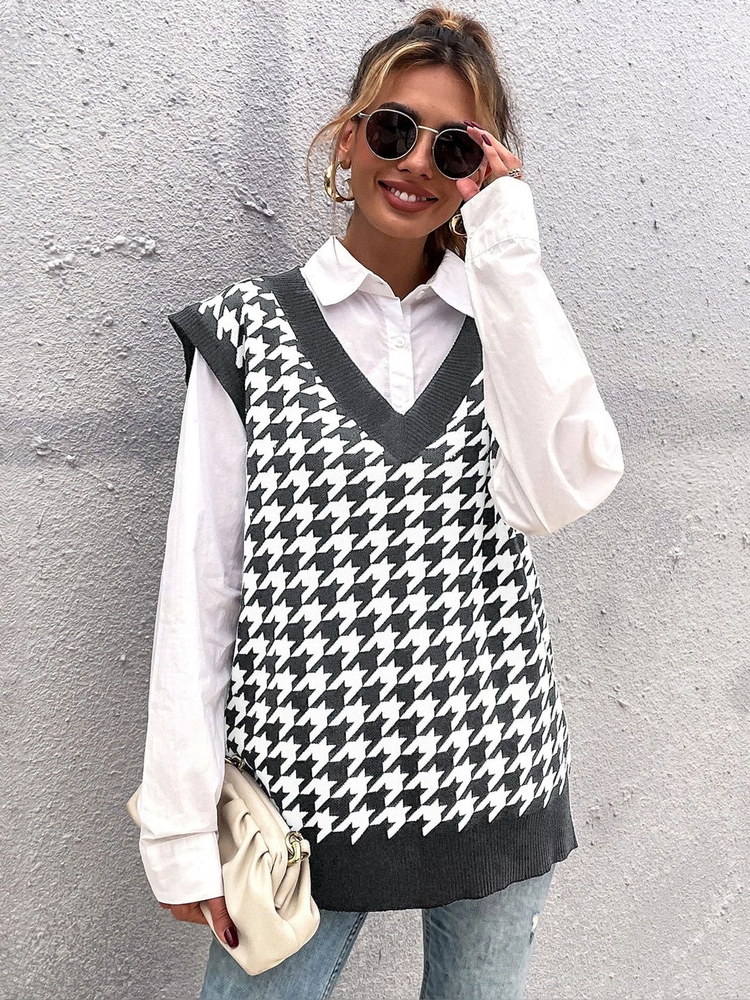 Women's White Checked Printed Sweater Vest