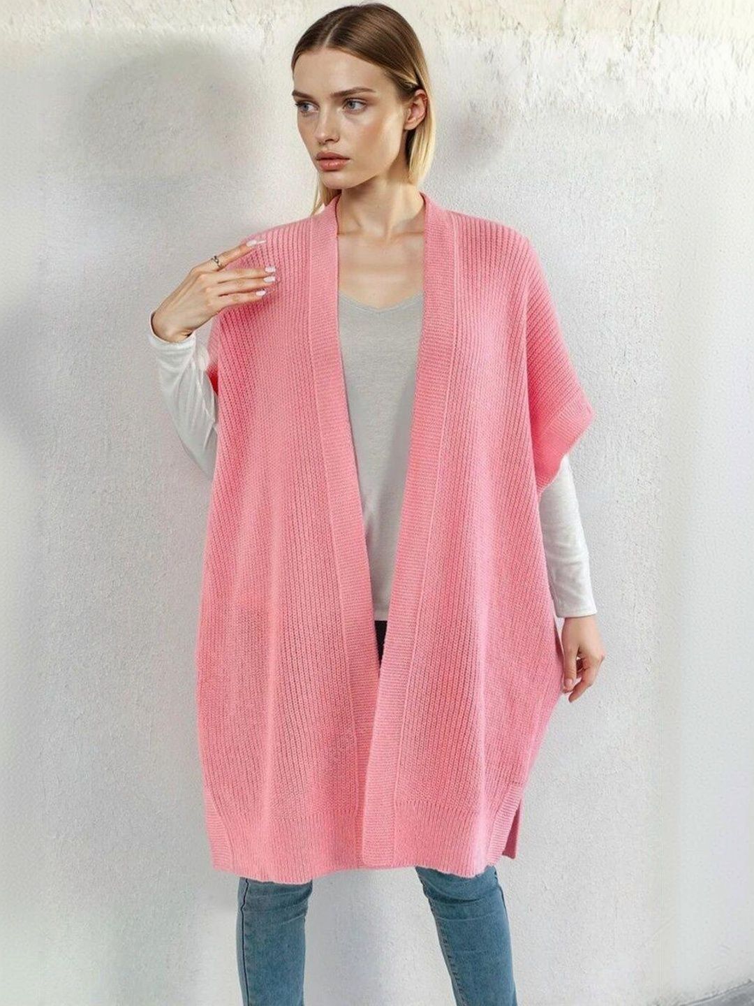 Shrug in Pink acrylic - Nowi Korean Fashion