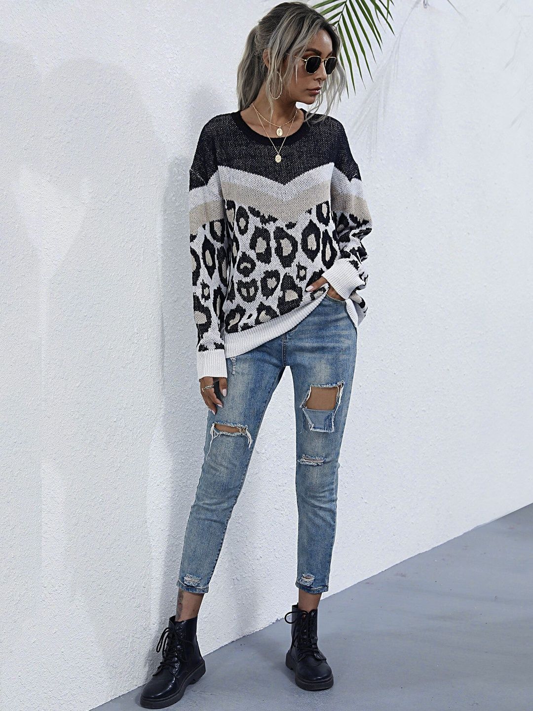 Women's Black Animal Printed Pullover Blend Regular Fit