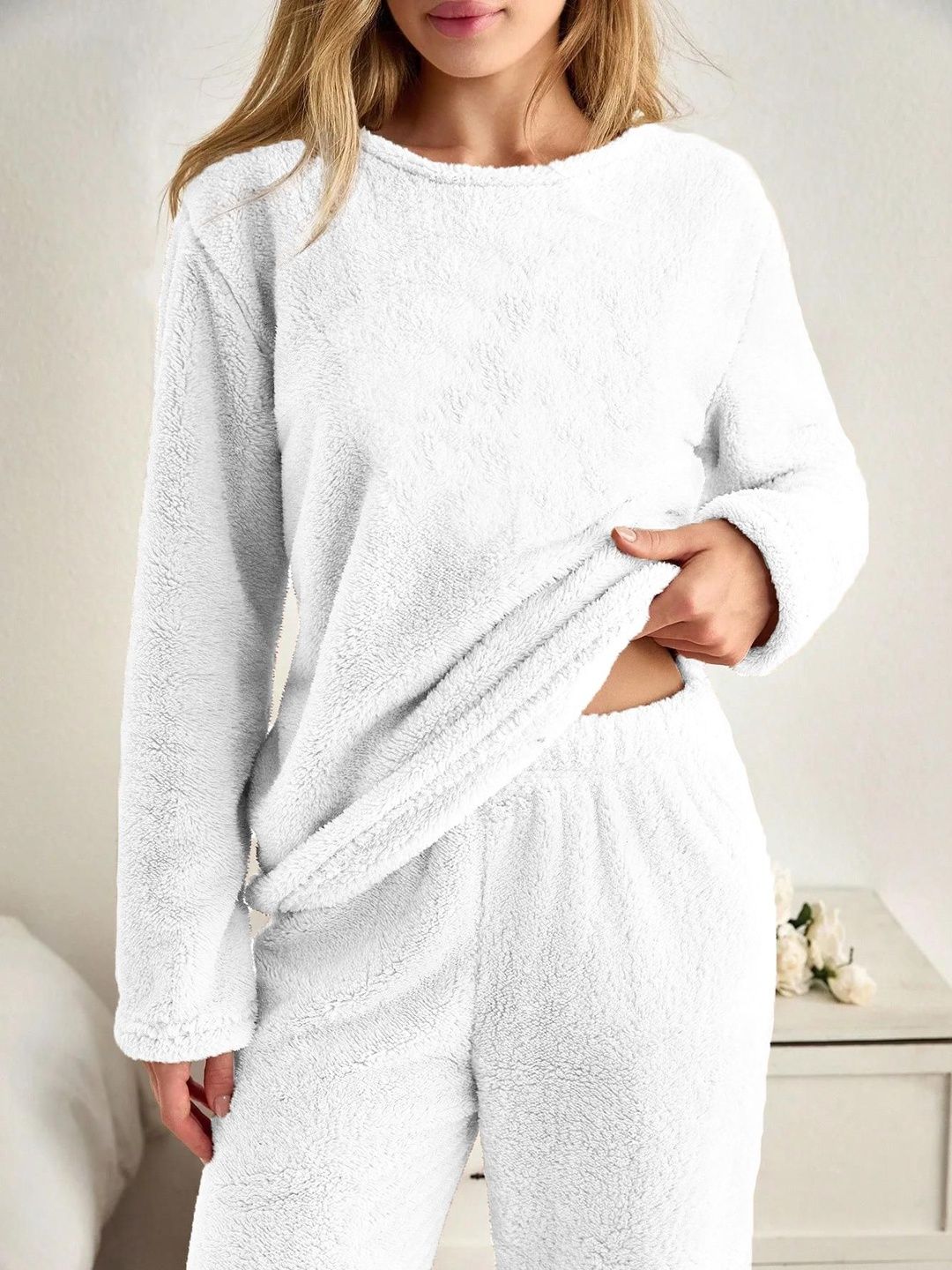 Round Neck Long Sleeves Night Suit