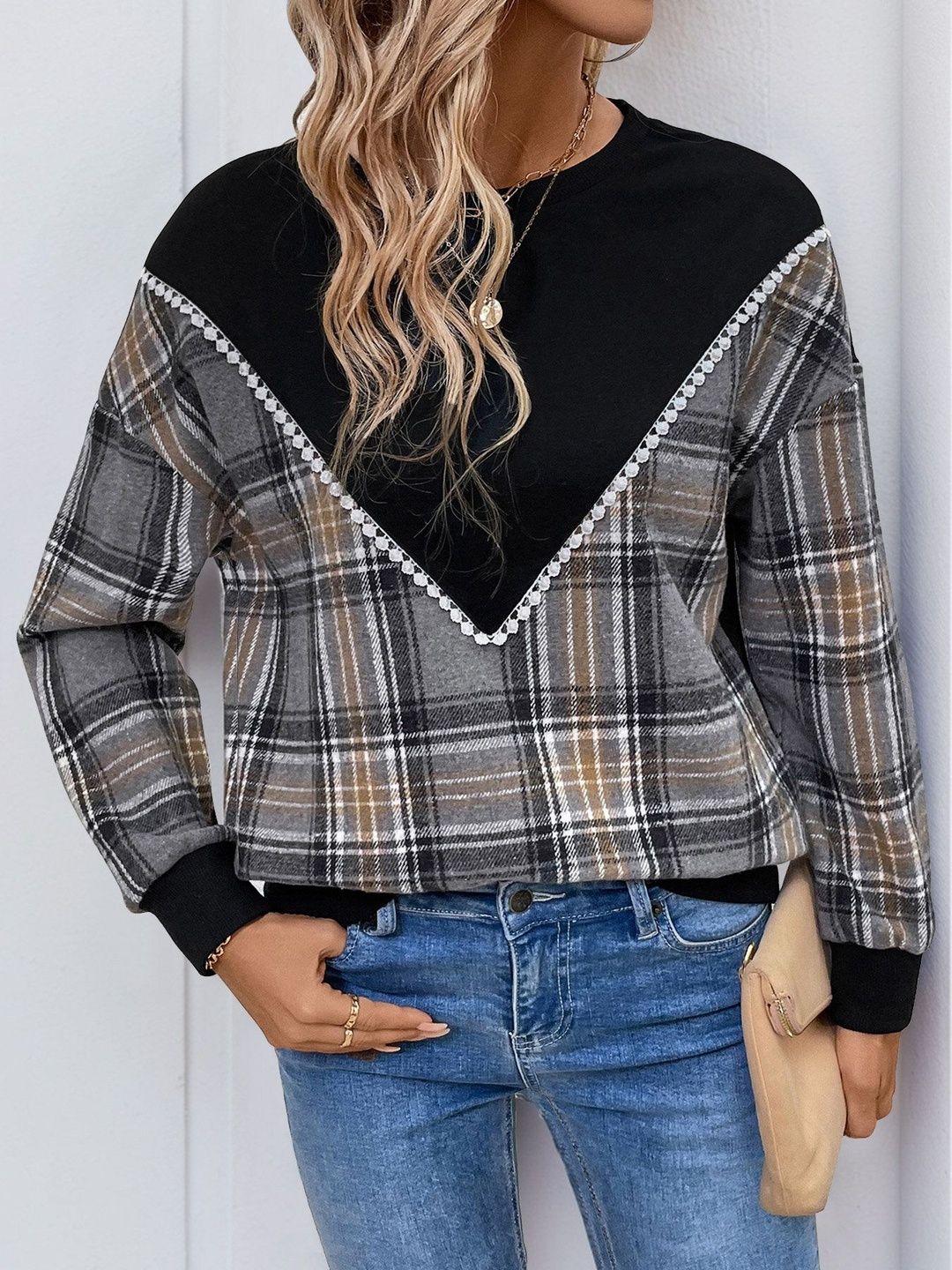 Women Colourblocked Sweatshirt