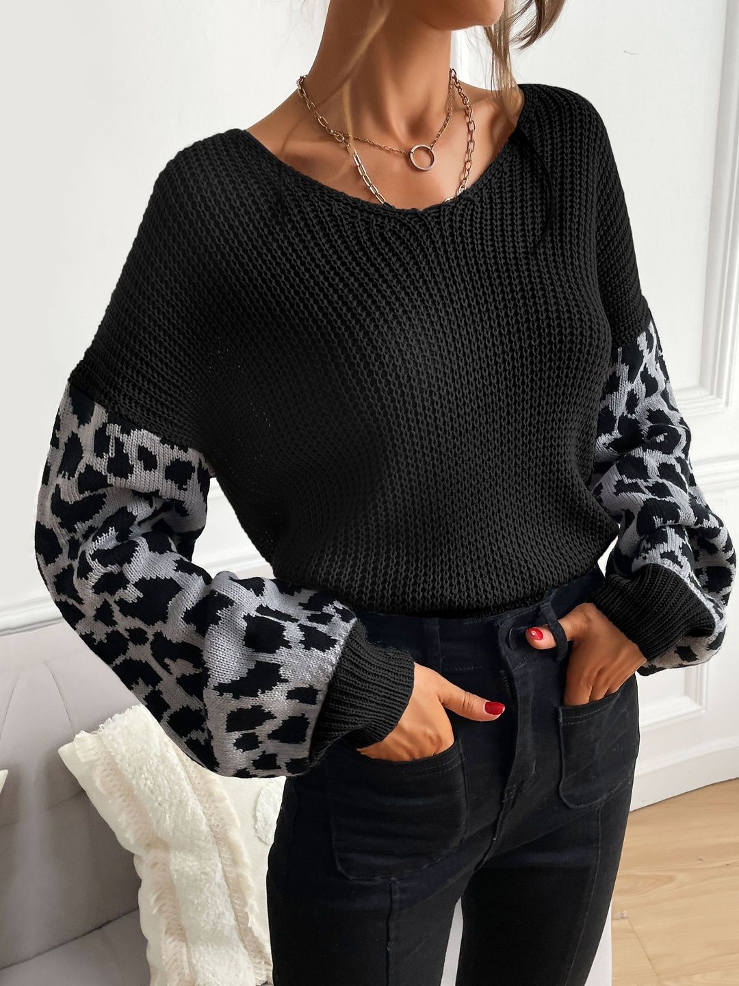 Women's Black Animal Colourblocked Pullover Blend