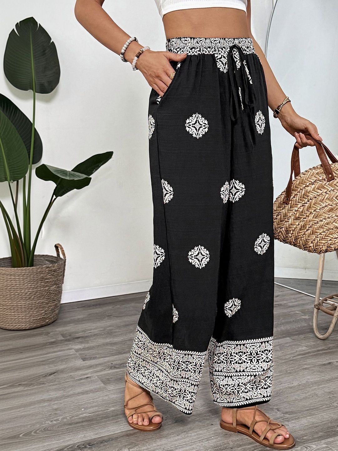 Women Ethnic Motifs Printed Loose Fit Non Iron Trousers