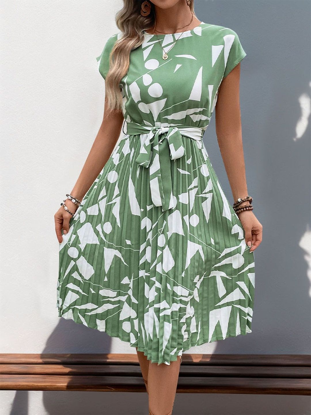 Women's Green Printed Fit & Flare Midi Dress Blend