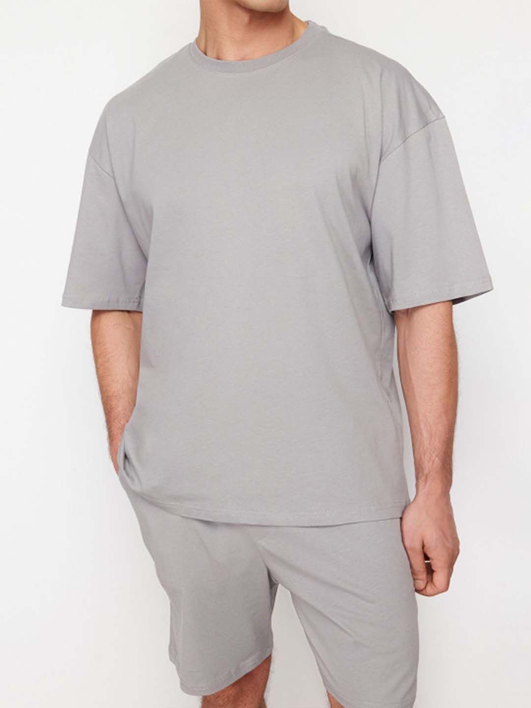 Solid T-shirt with Shorts