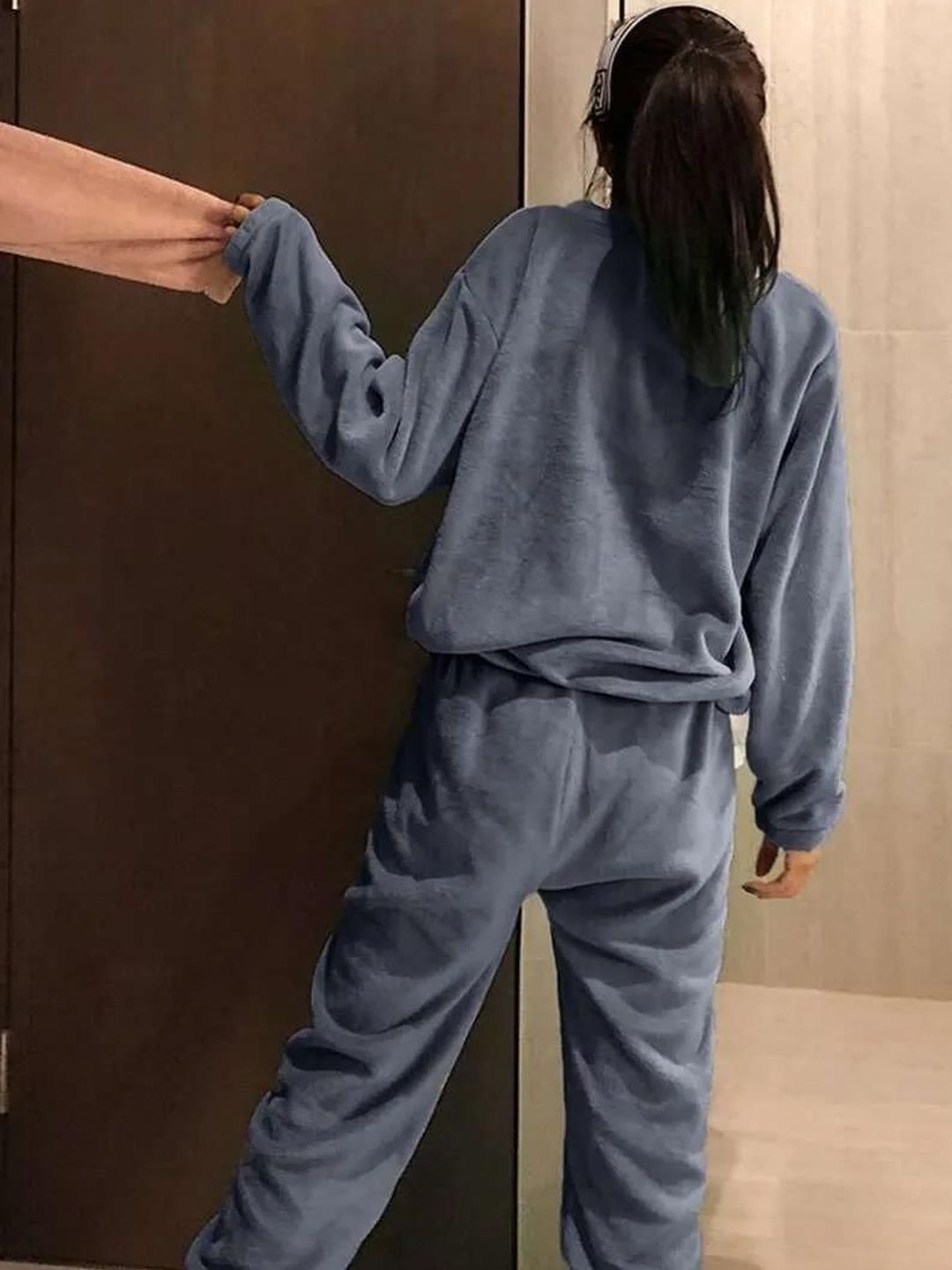 Round Neck Long Sleeves Night Suit