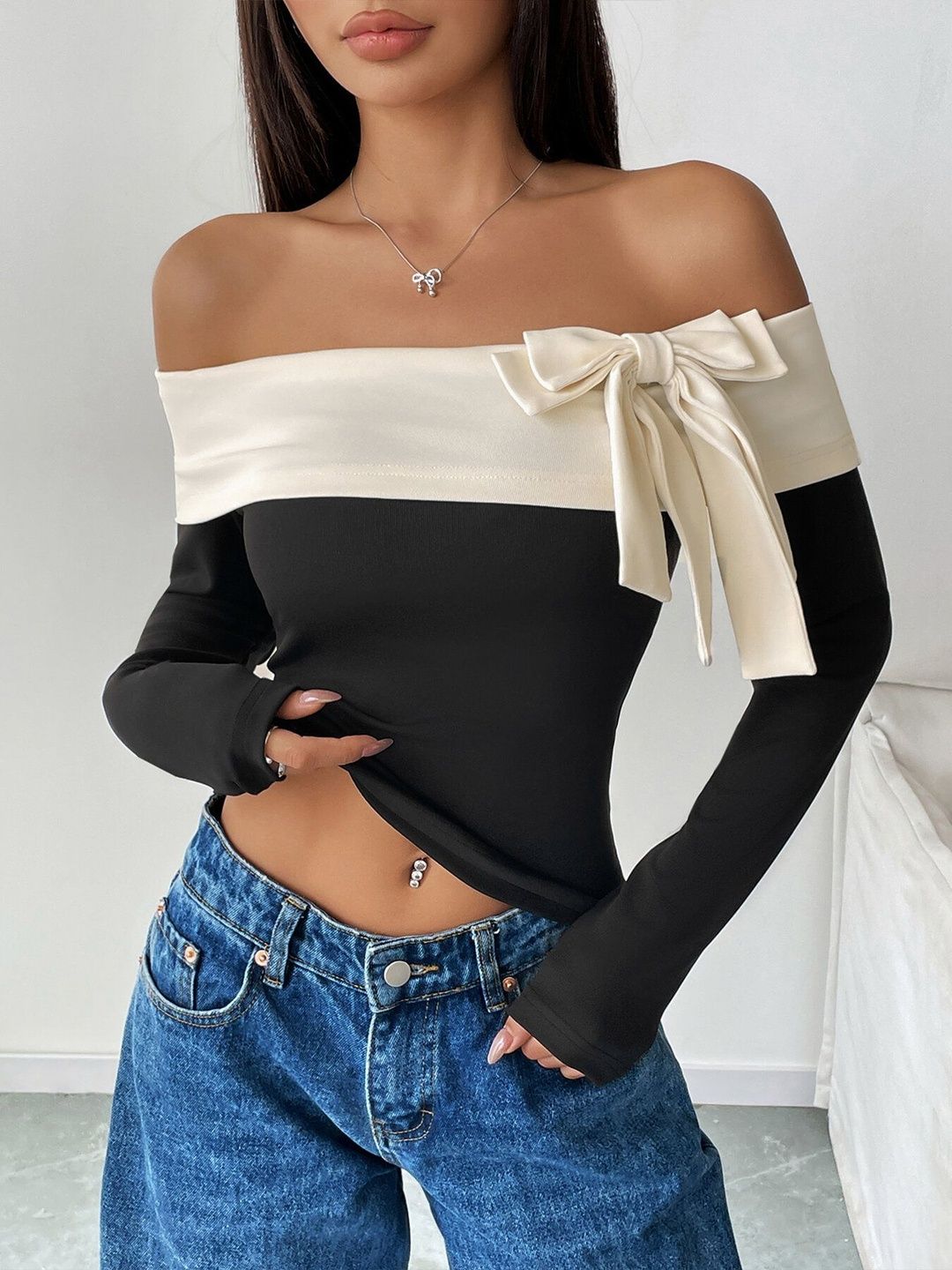 Colourblocked T-shirt in Black Cotton Style 322 - Nowi Korean Fashion