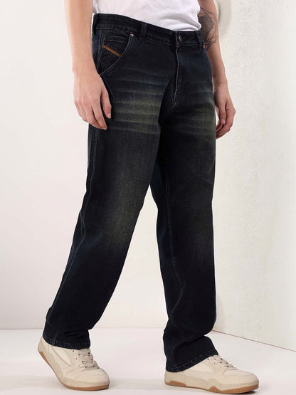 Men Straight Fit Mid-Rise Light Fade Jeans