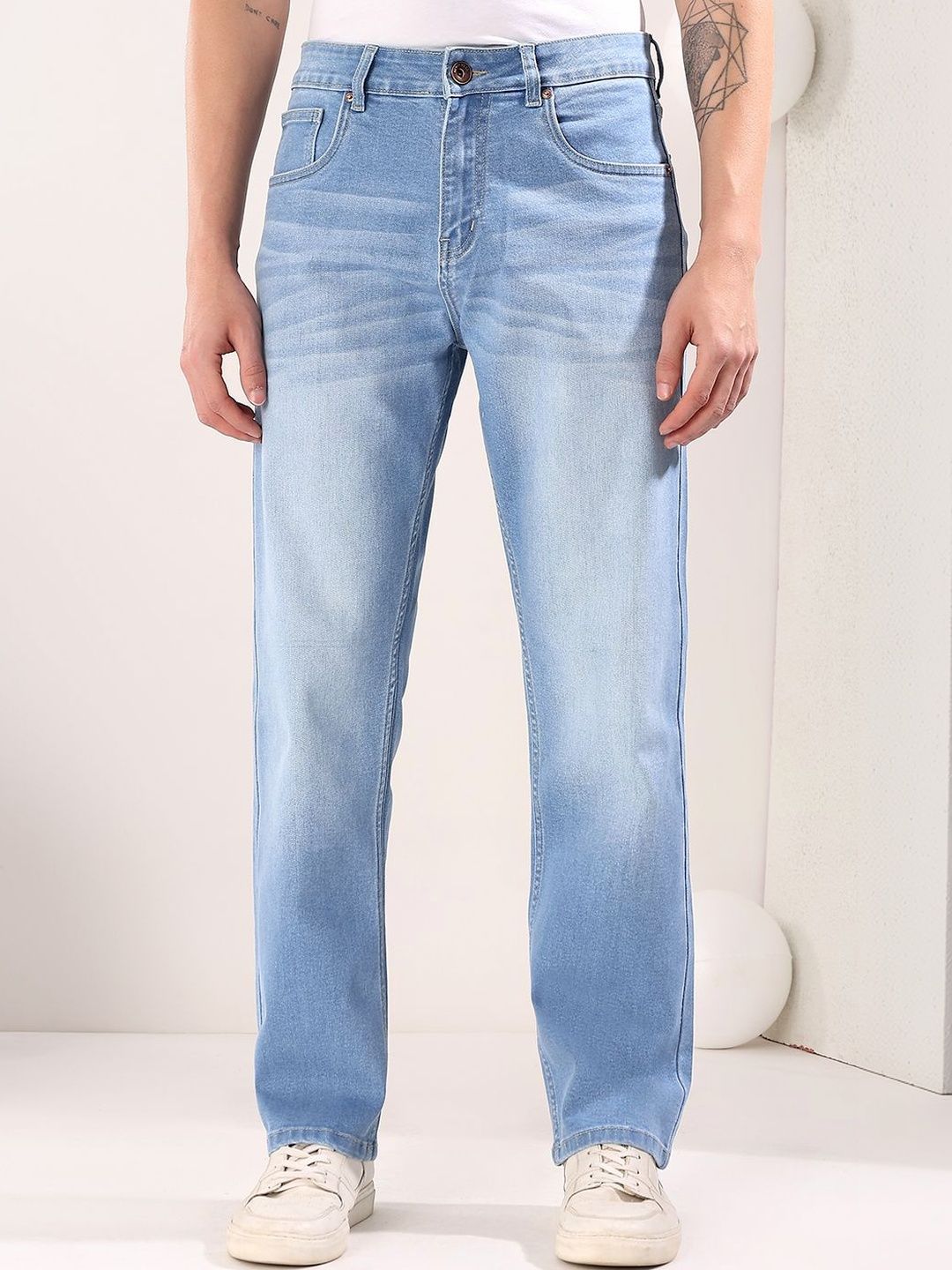 Men Regular Fit Mid-Rise Light Fade Jeans