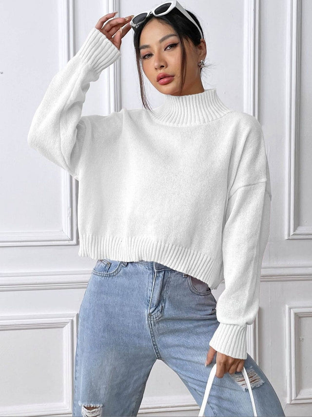 Crop Pullover in White acrylic - Nowi Korean Fashion