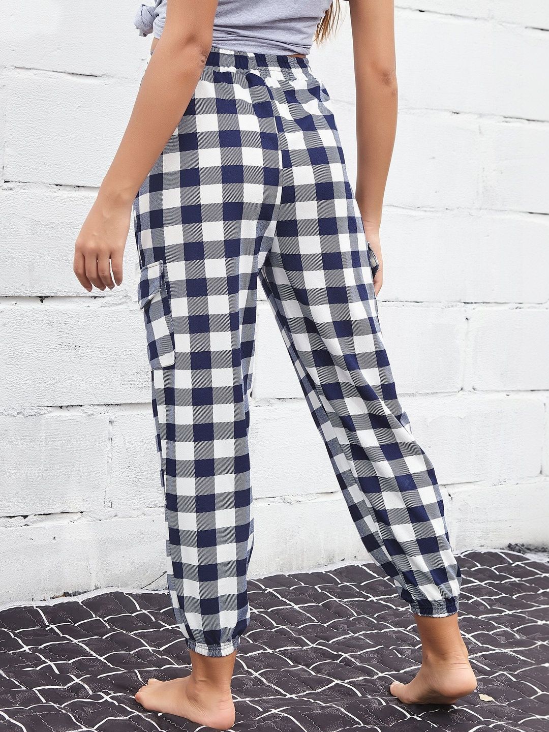 Women Checked Cargos Trousers