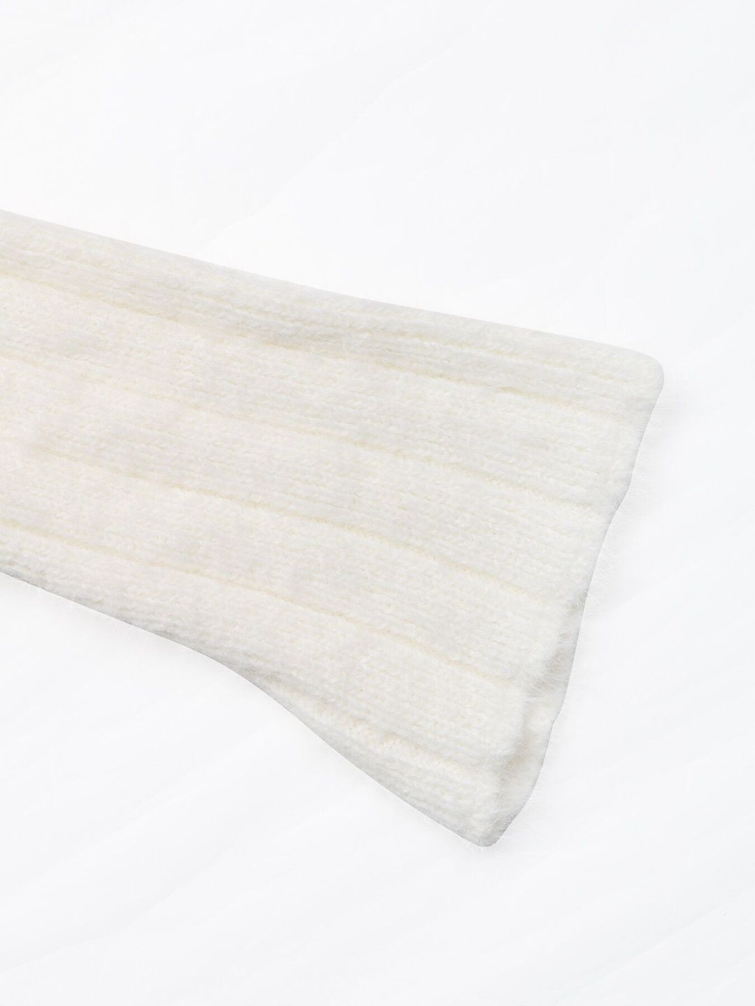 Women's White Ribbed Crop Pullover With Applique Detail
