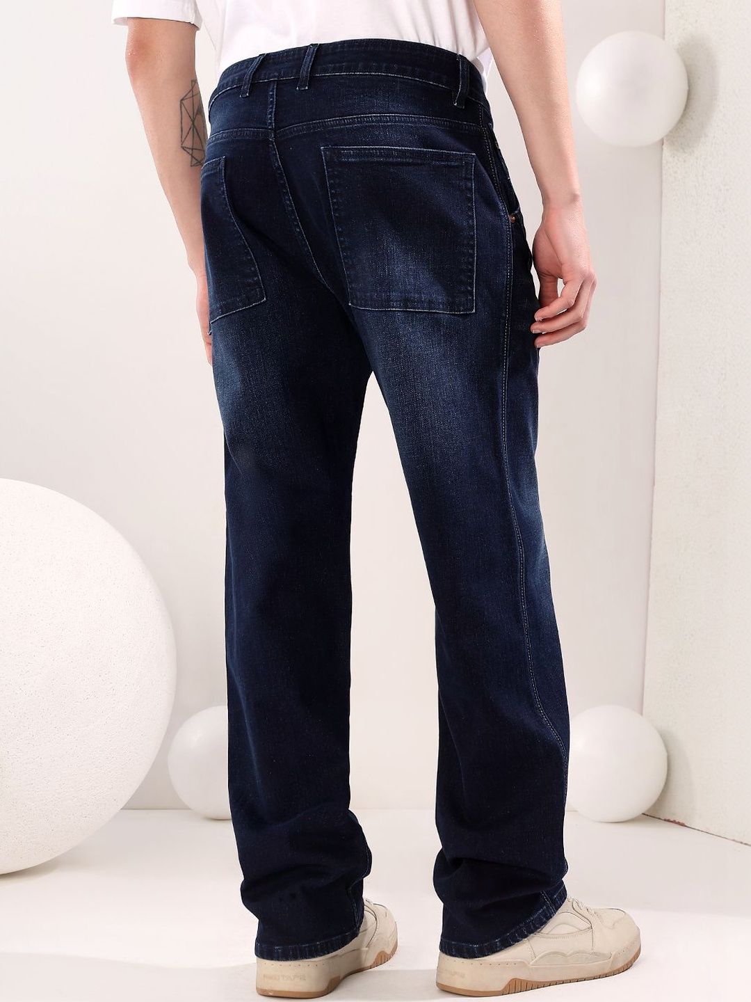 Men Regular Fit Mid-Rise Light Fade Jeans