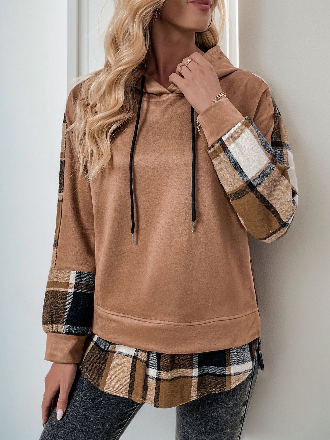 Women Colourblocked Hooded Sweatshirt