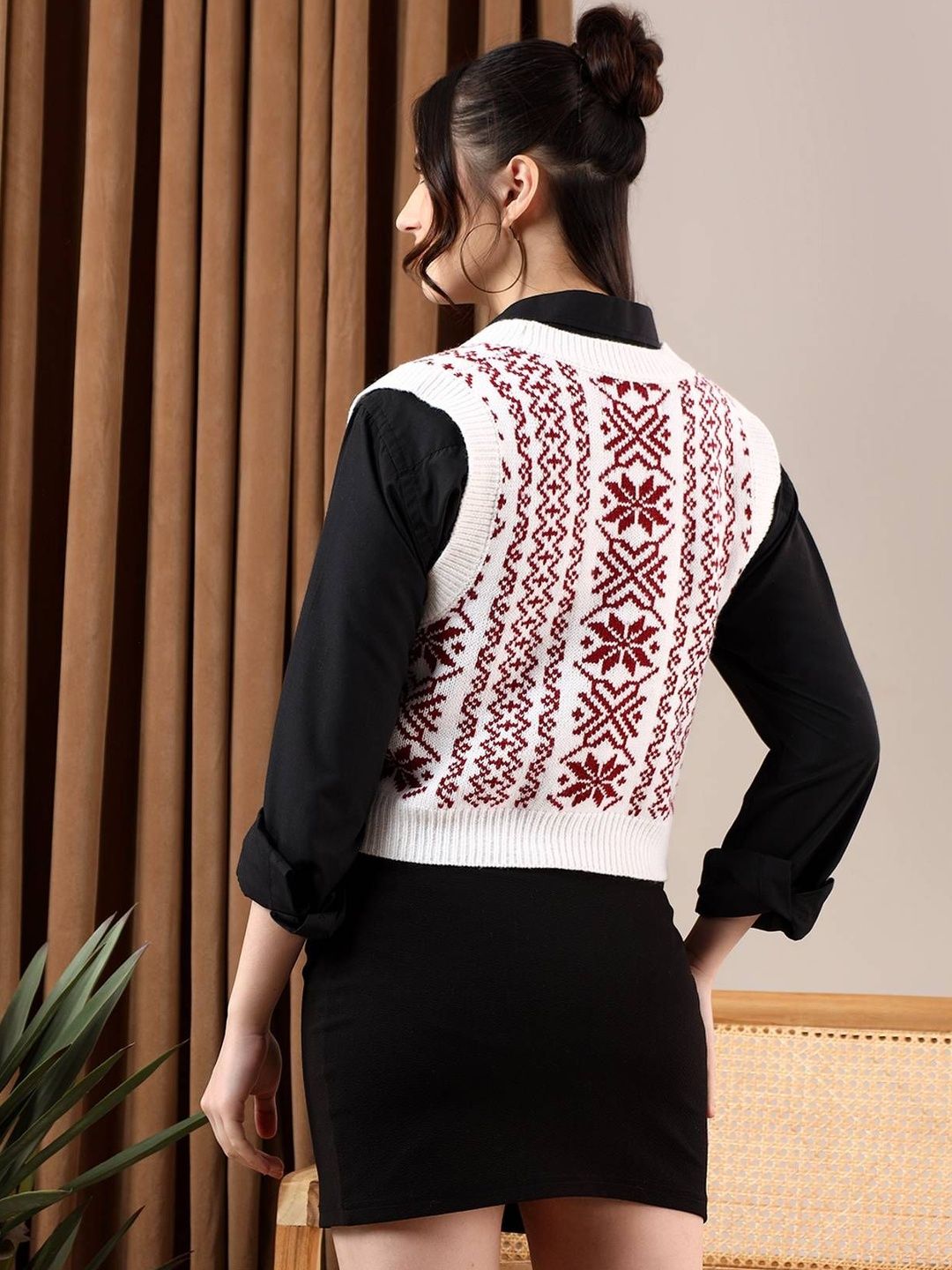 NOWI Women Fair Isle Printed Woollen Crop Sweater Vest