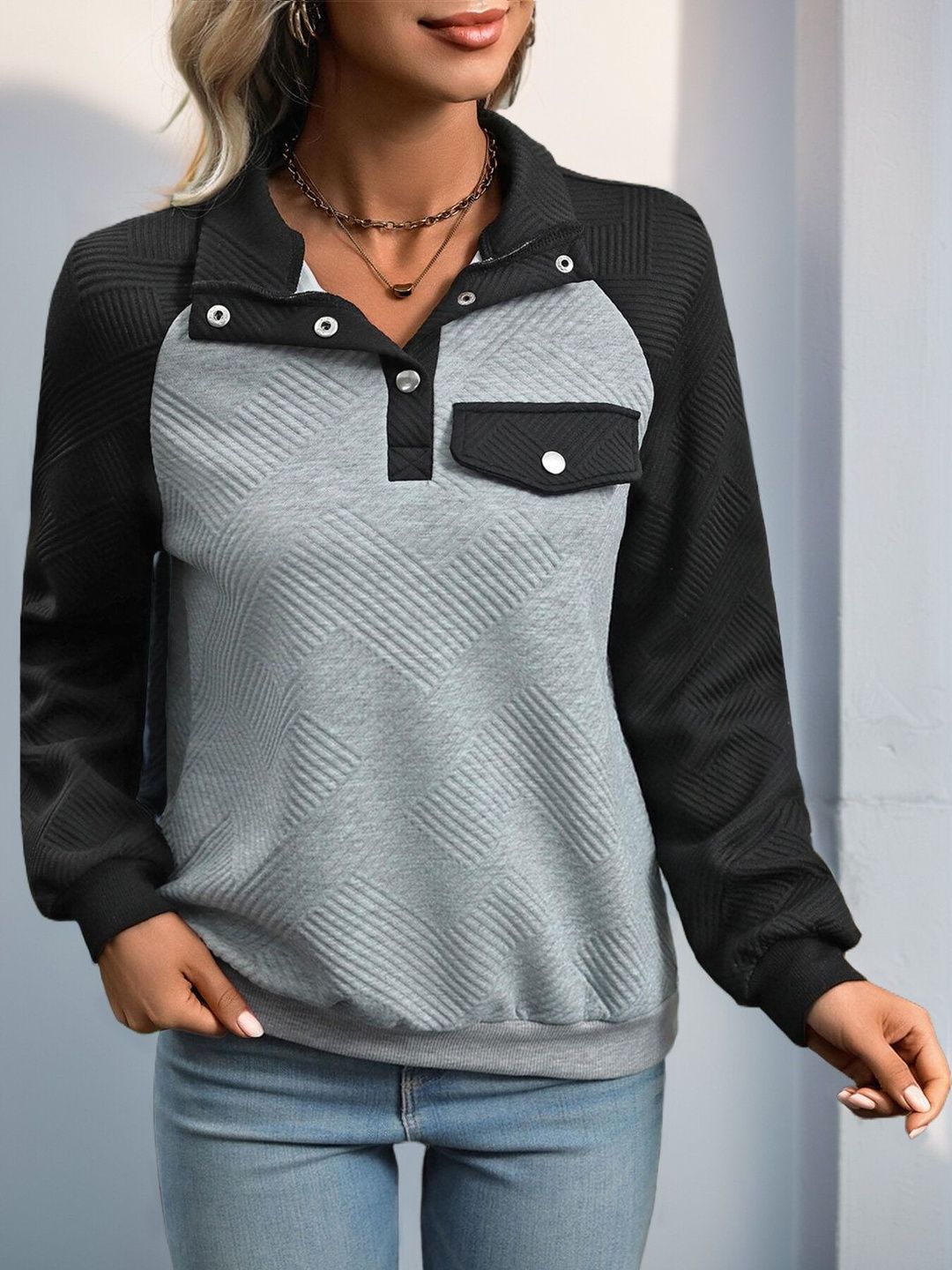 Colourblocked Sweatshirt in Grey Cotton - Nowi Korean Fashion