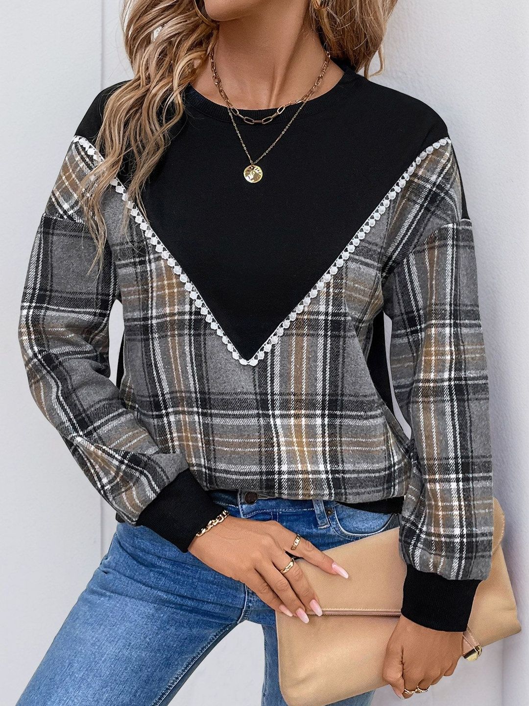 Women Colourblocked Sweatshirt
