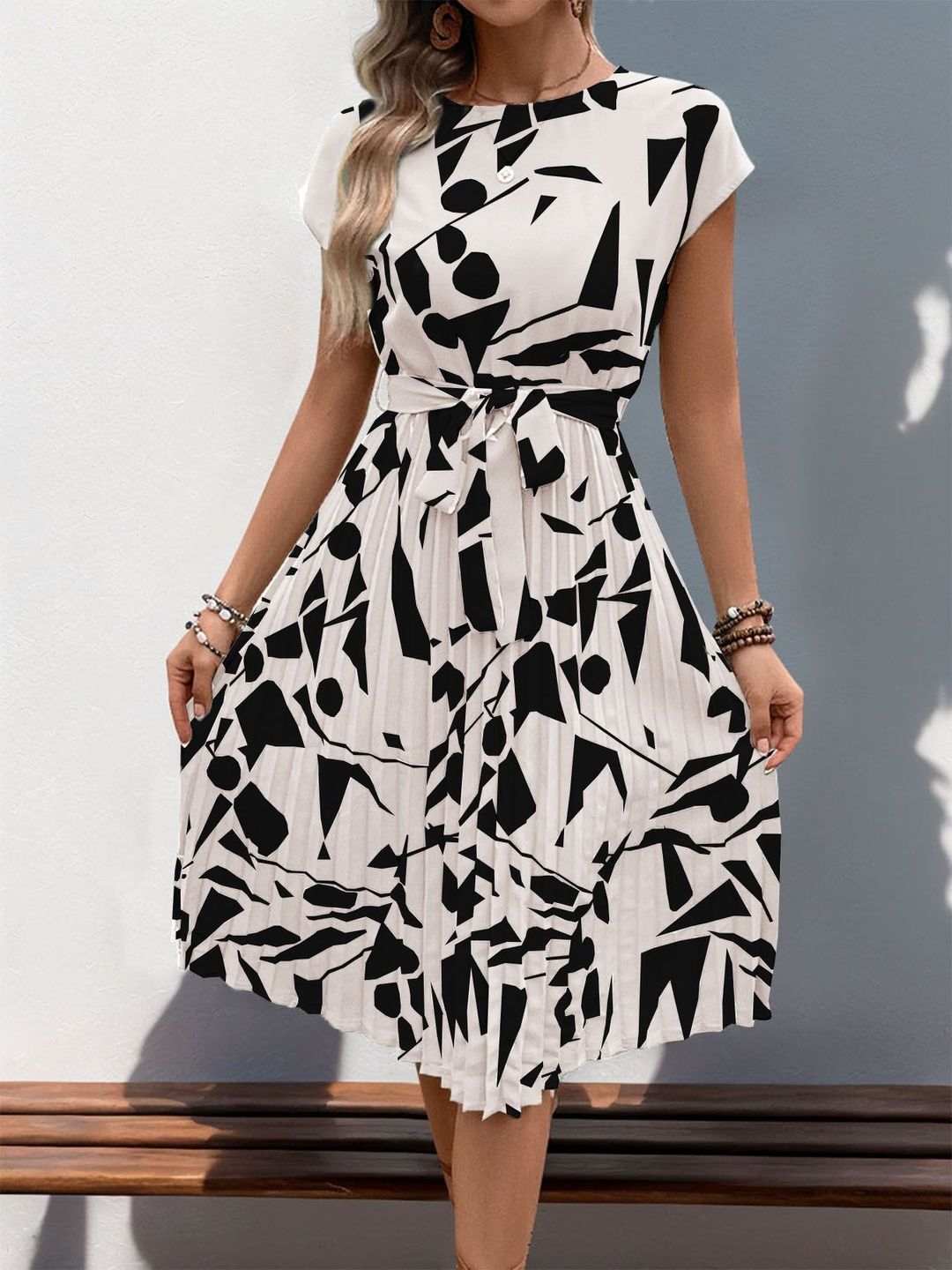 NOWI Printed Fit & Flare Midi Dress