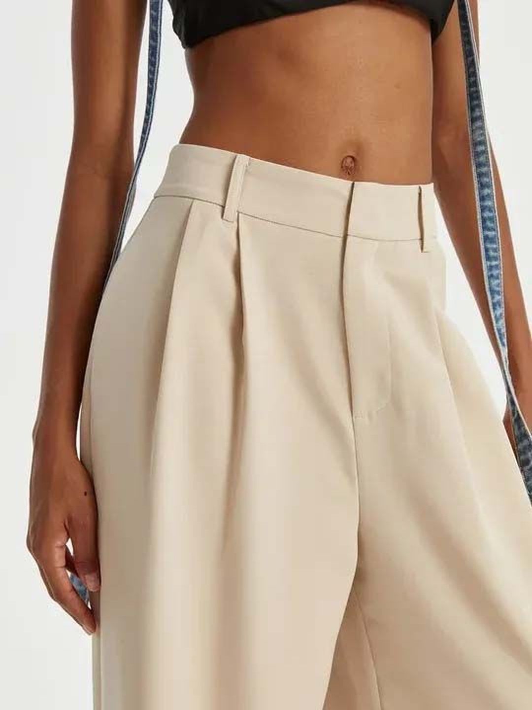 Women High-Rise Pleated Zip Trousers