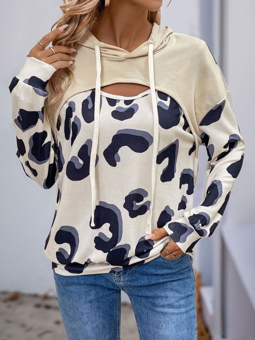 Women Printed Hooded Sweatshirt