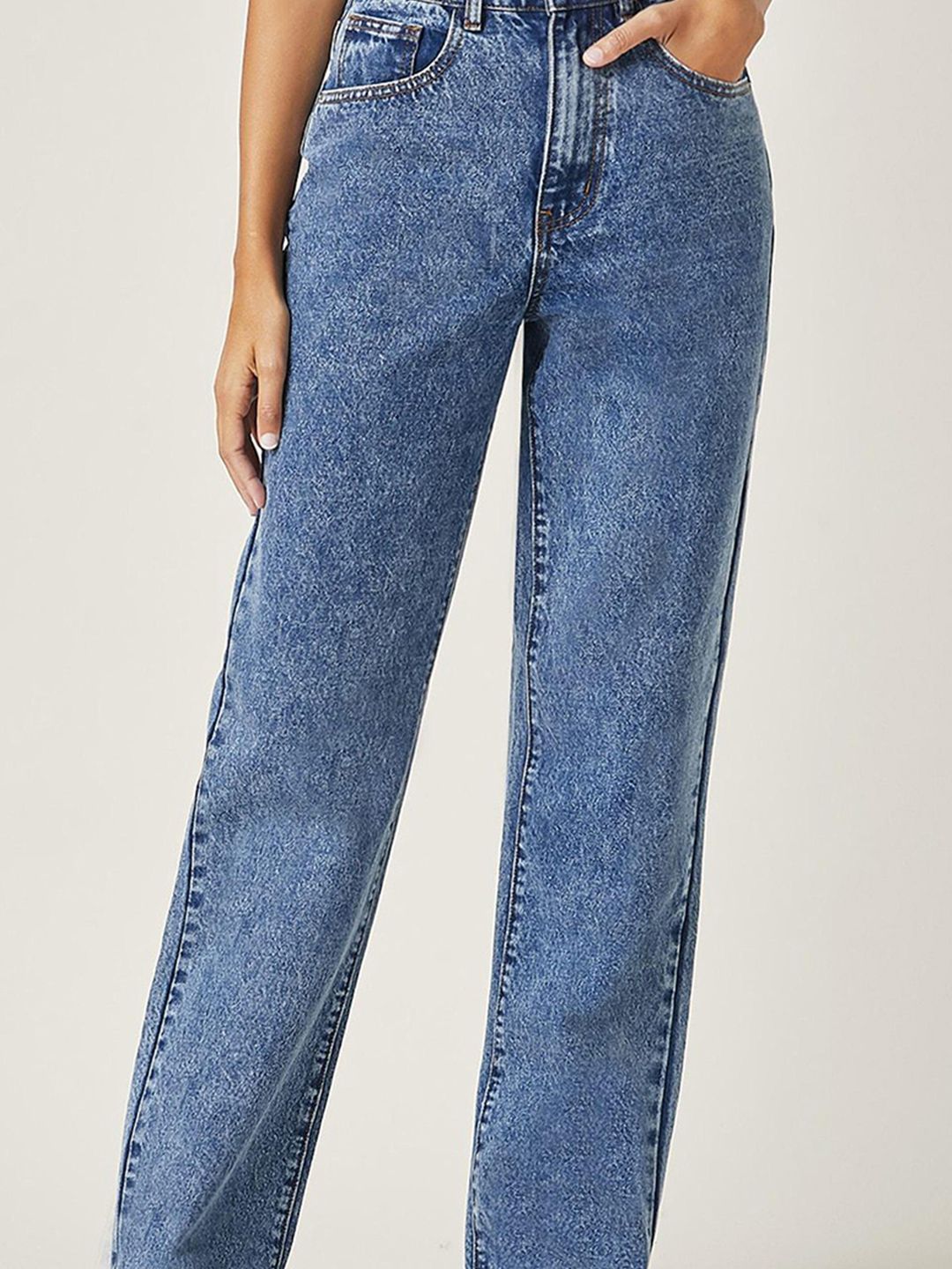 NOWI Women Straight Fit High-Rise Light Fade Stretchable Jeans