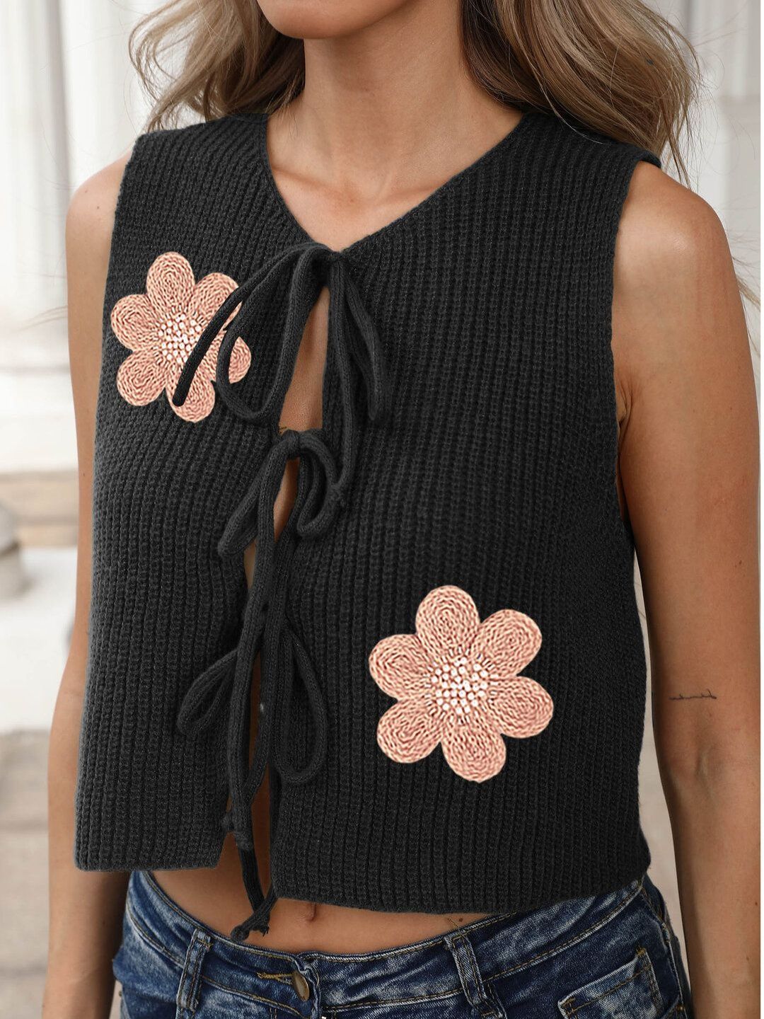 Women Ribbed Crop Sweater Vest with Applique Detail