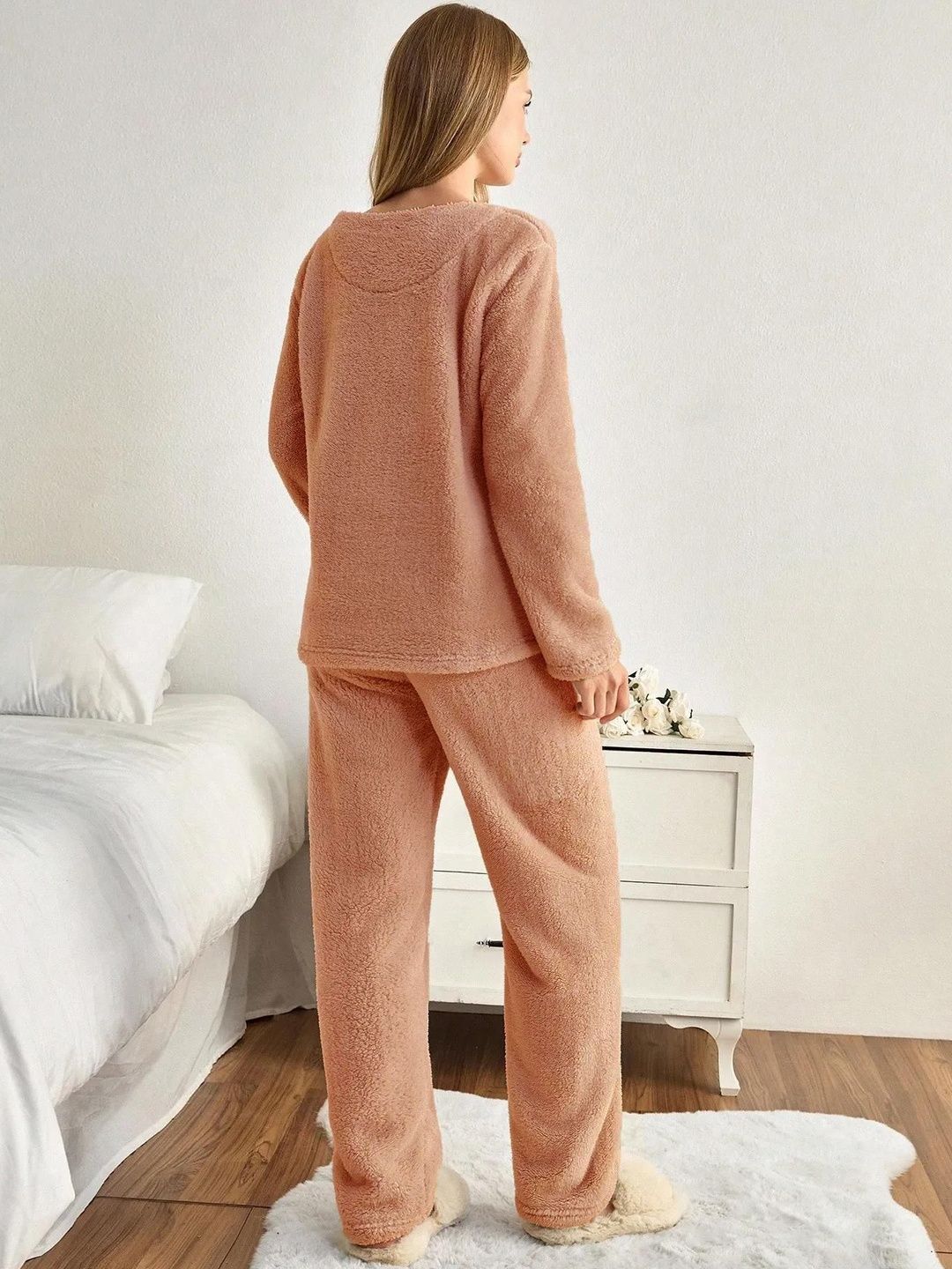 Round Neck Long Sleeves Night Suit