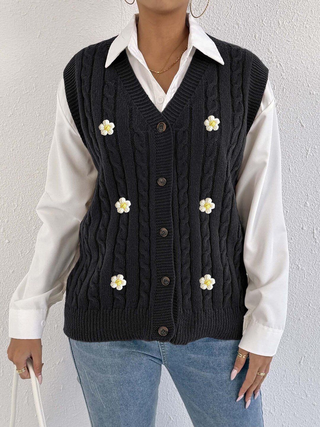 Women Cable Knit Colourblocked Sweater Vest with Applique Detail