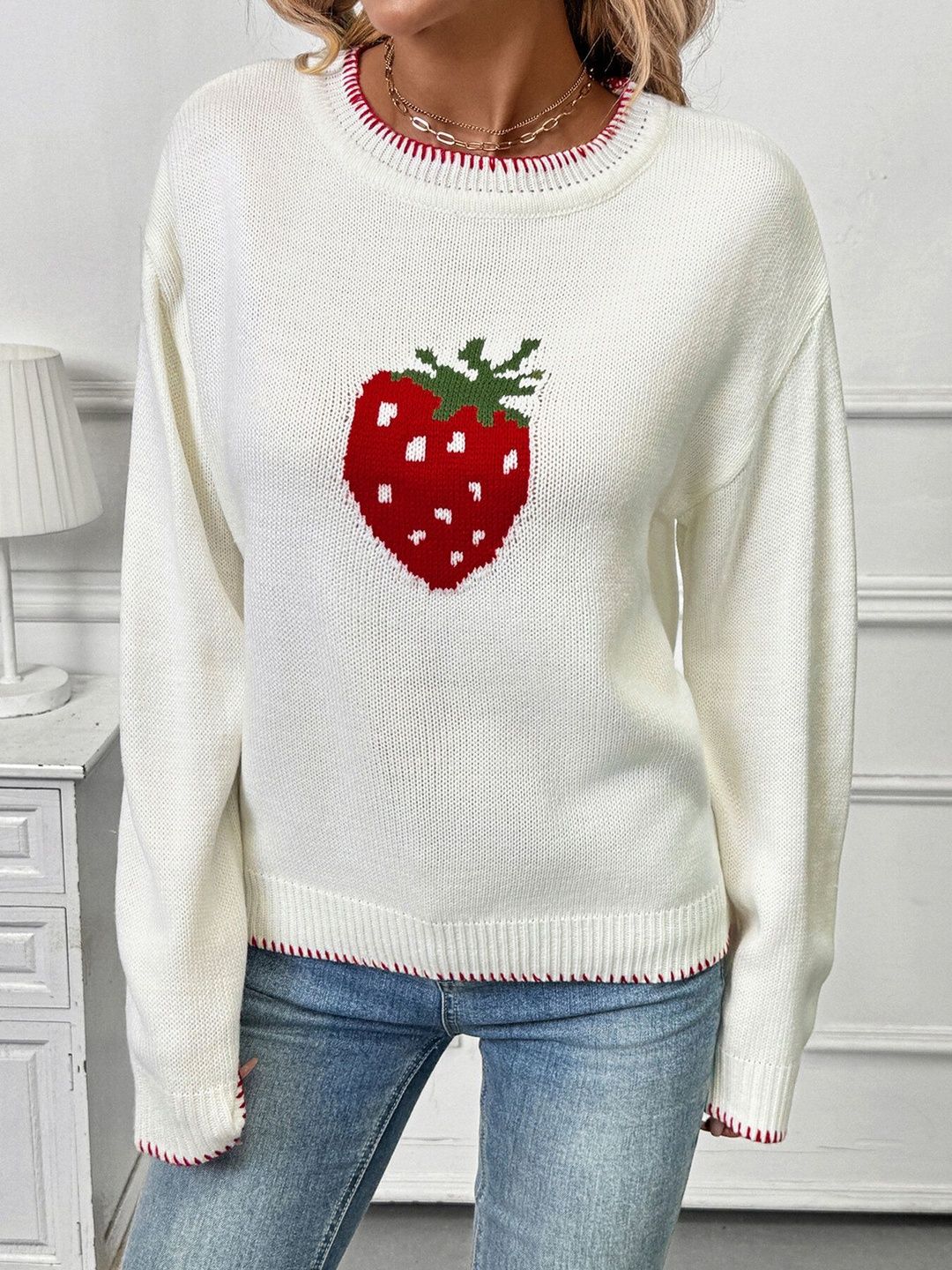 Printed Pullover in White Style 685 - Nowi Korean Fashion