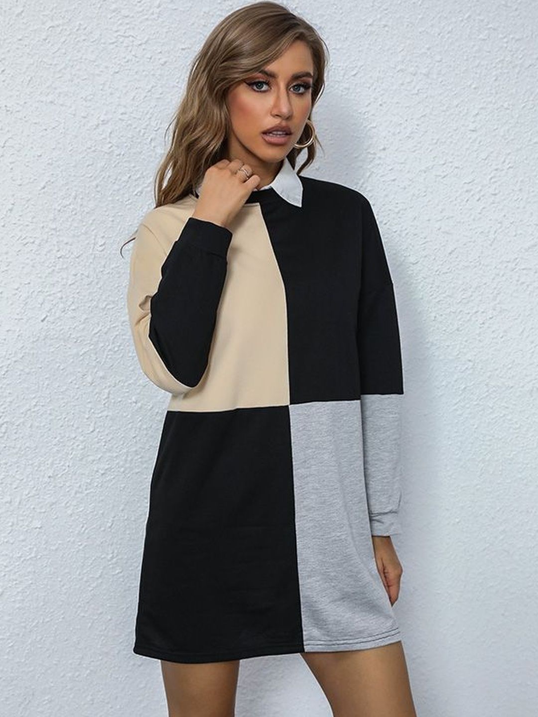 Women's Black Colourblocked Pullover Blend Printed