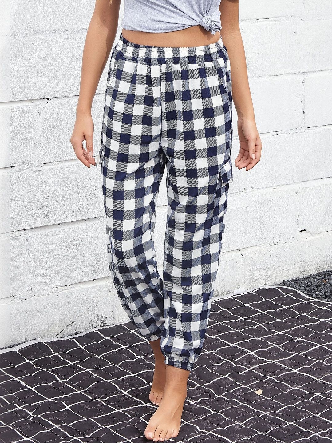 Women Checked Cargos Trousers