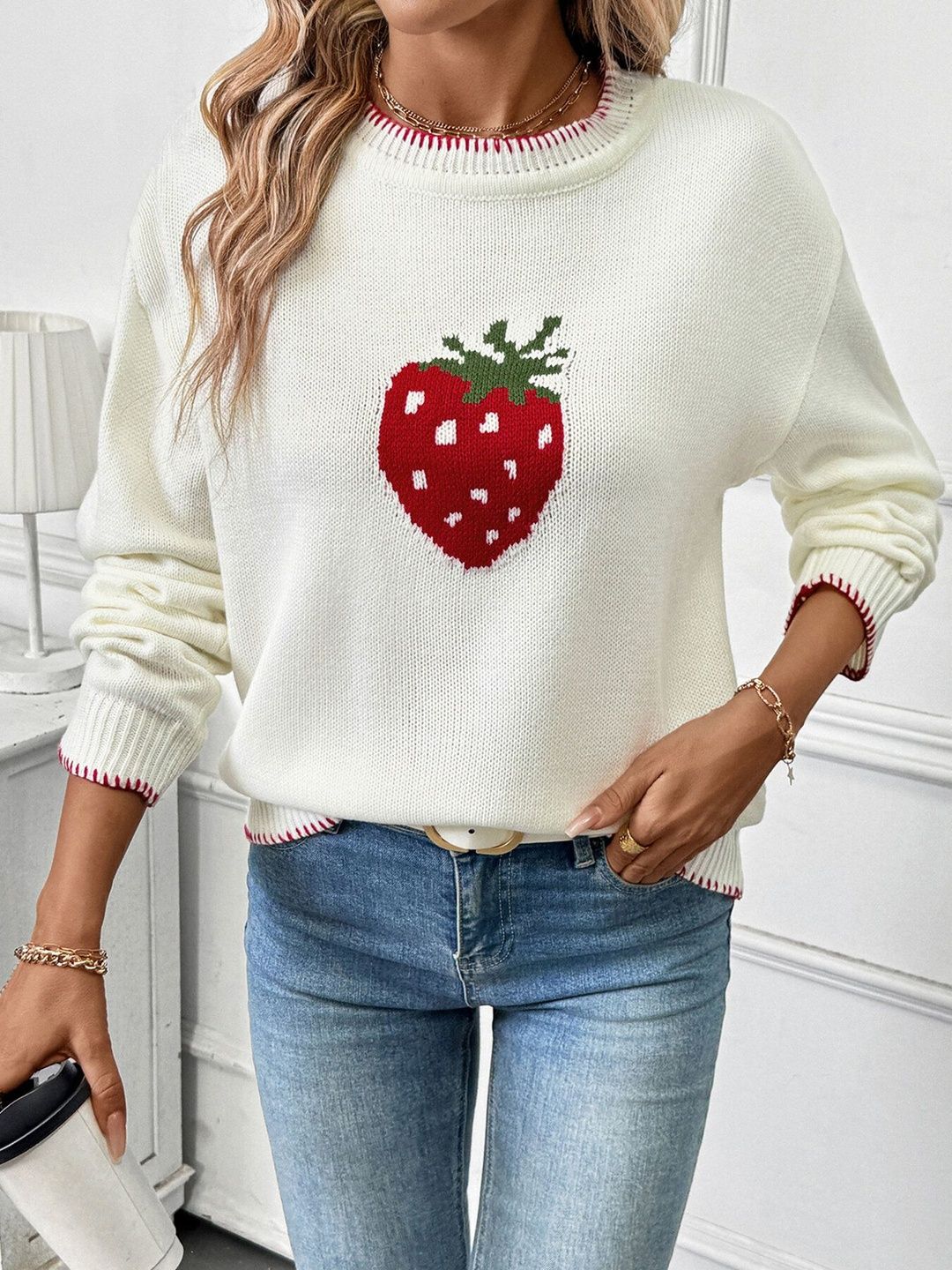 Women's White Printed Pullover Blend Regular Fit