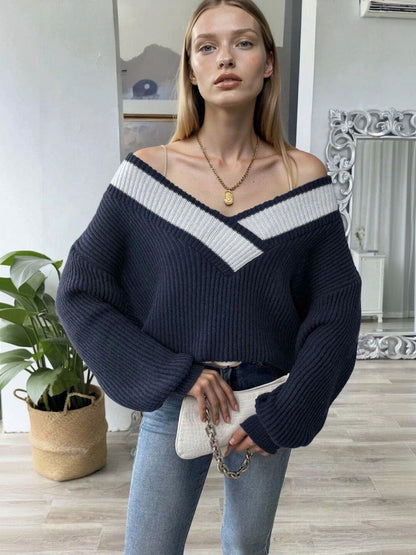 Colourblocked Pullover in Blue acrylic - Nowi Korean Fashion