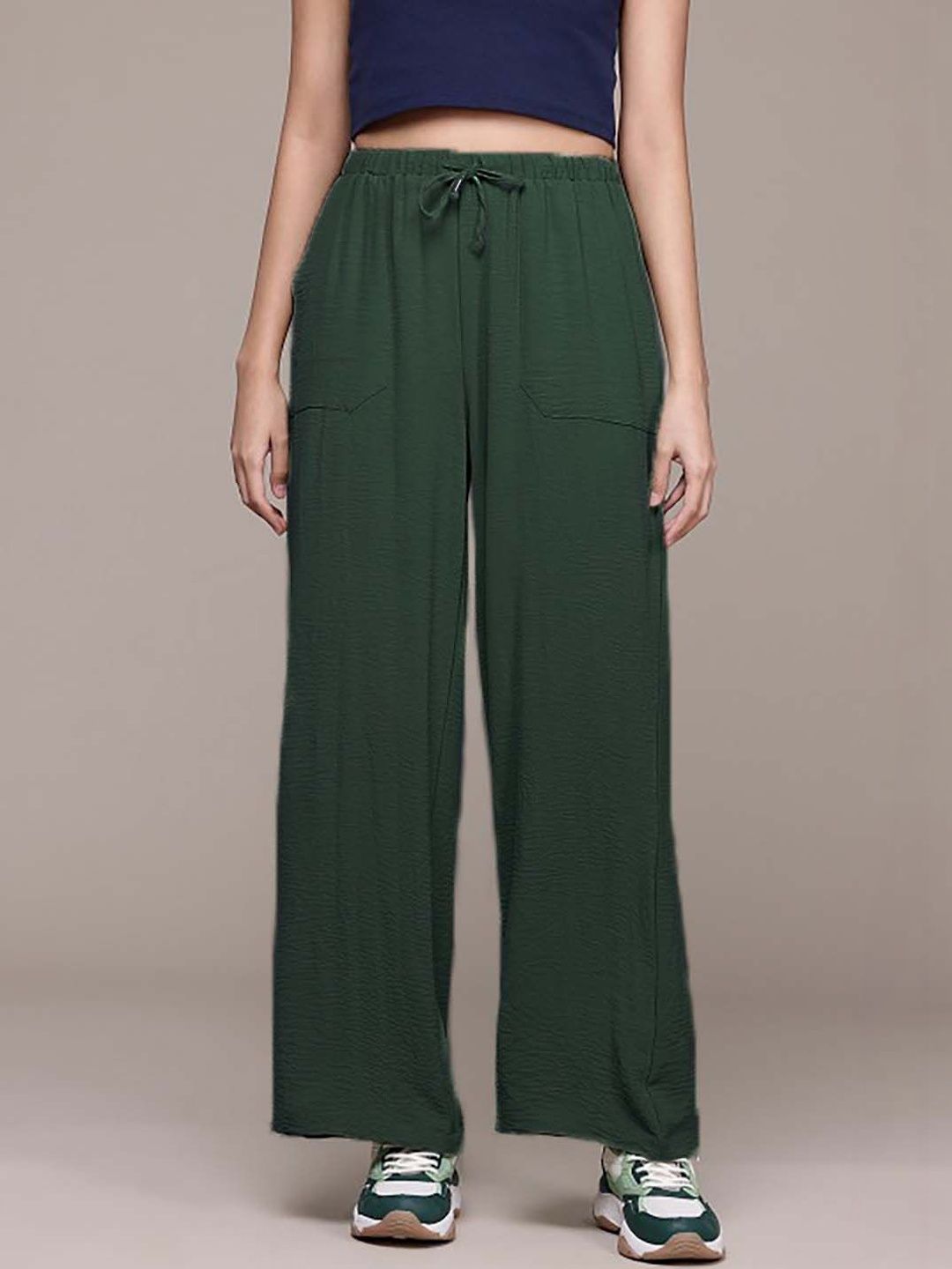 Textured Straight Fit High-Rise Trousers in Green polyester - Nowi Korean Fashion
