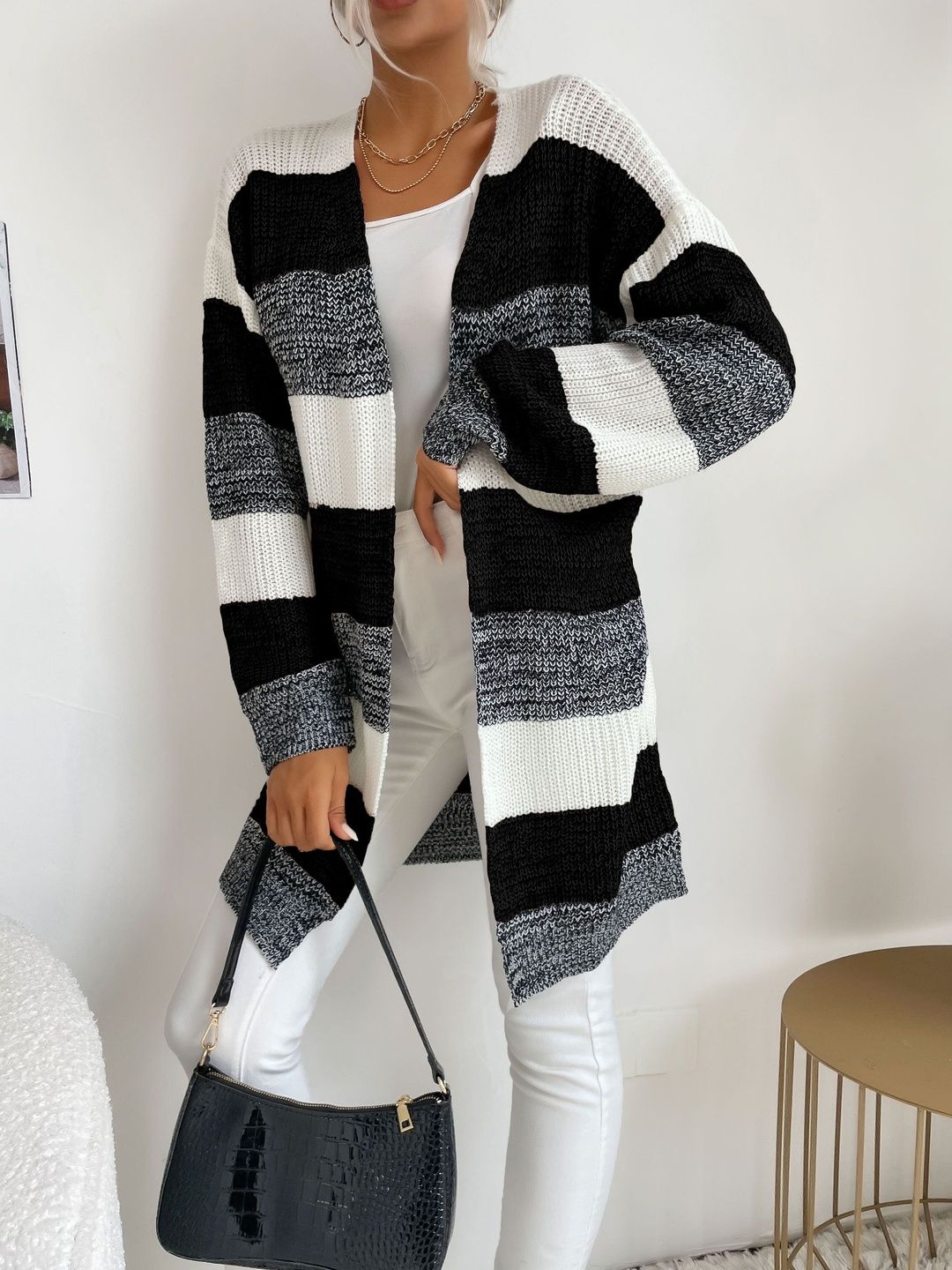 Colourblocked Woollen Cardigan in Black - Nowi Korean Fashion