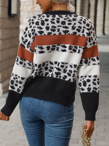 Women's White Animal Printed Pullover Blend Regular Fit