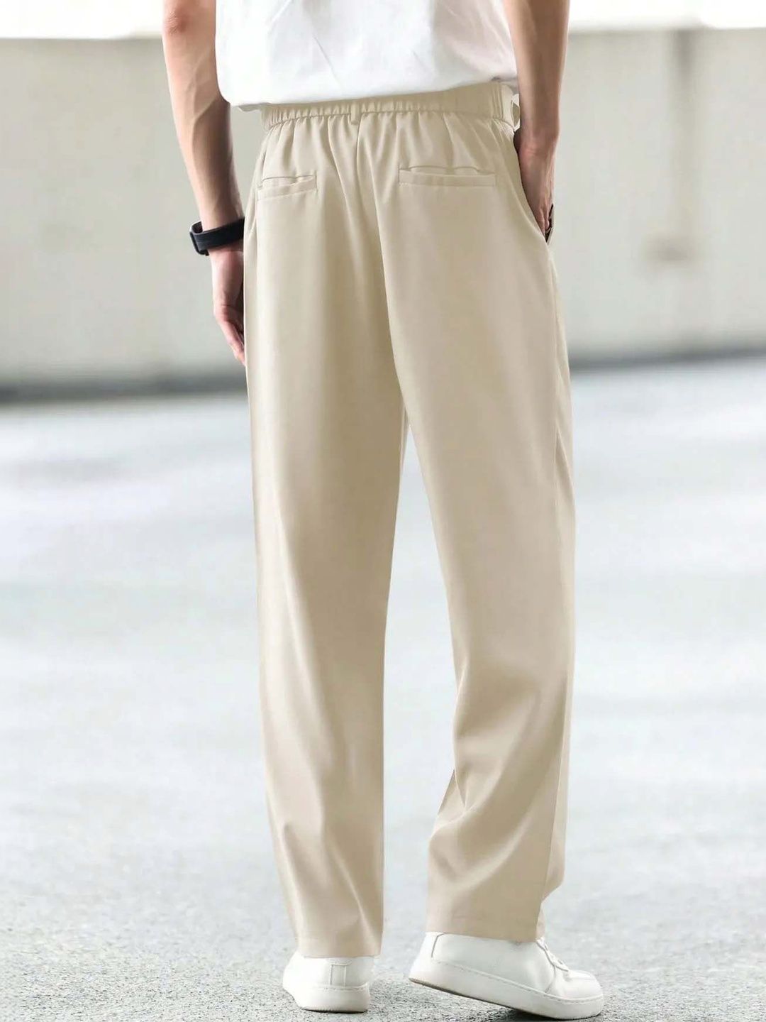 Men Straight Fit Wrinkle Free Pleated Trousers