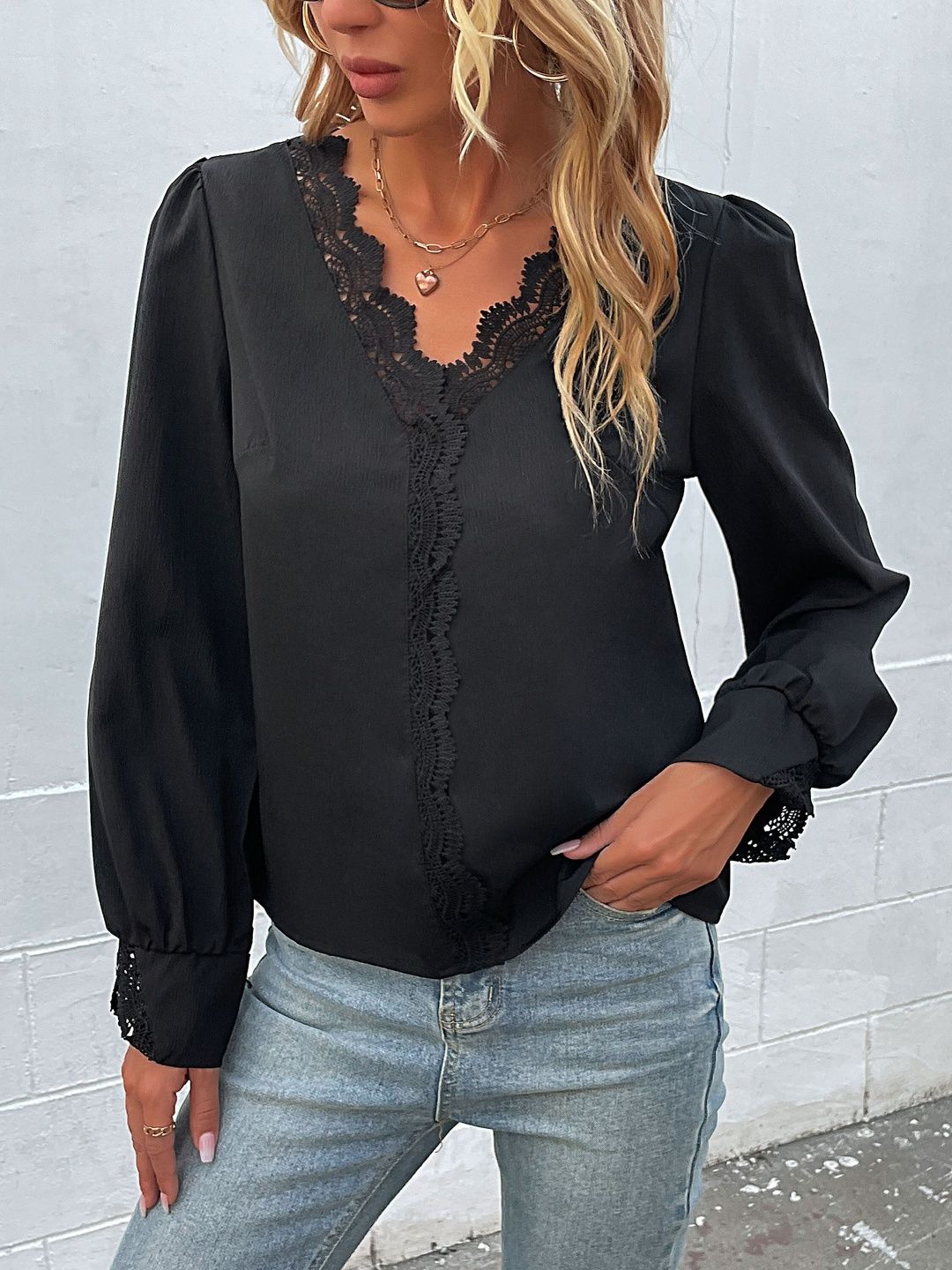 Women's Black Cotton Top Printed Regular Fit