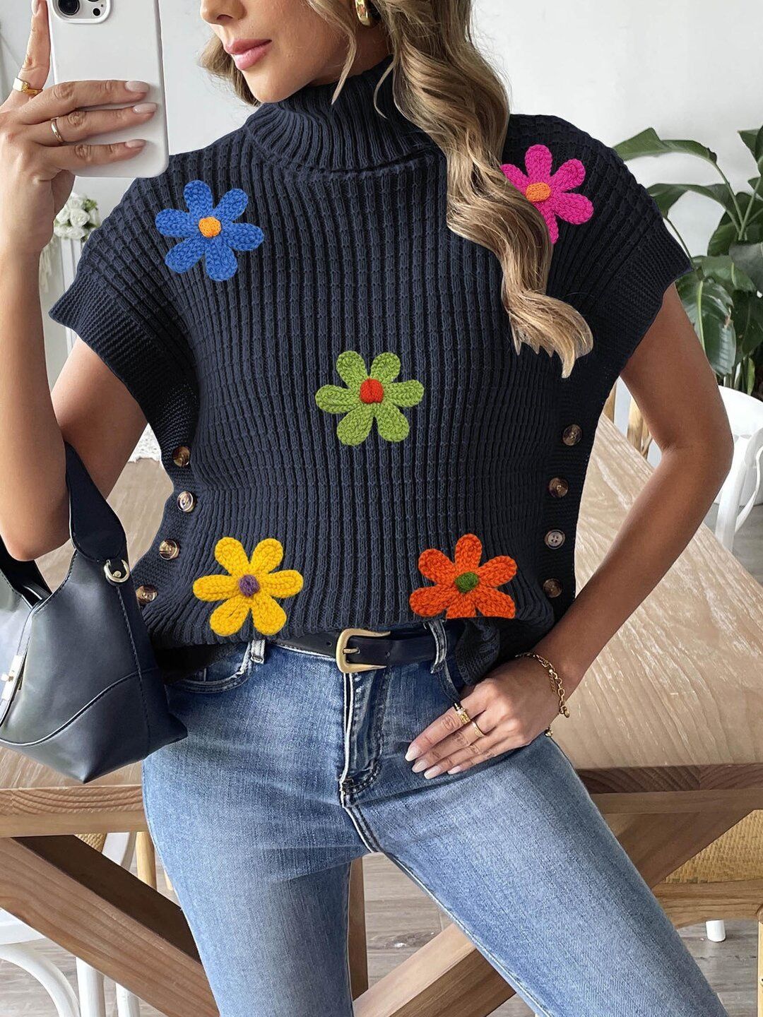 Women Colourblocked Ribbed Sweater Vest with Applique Detail